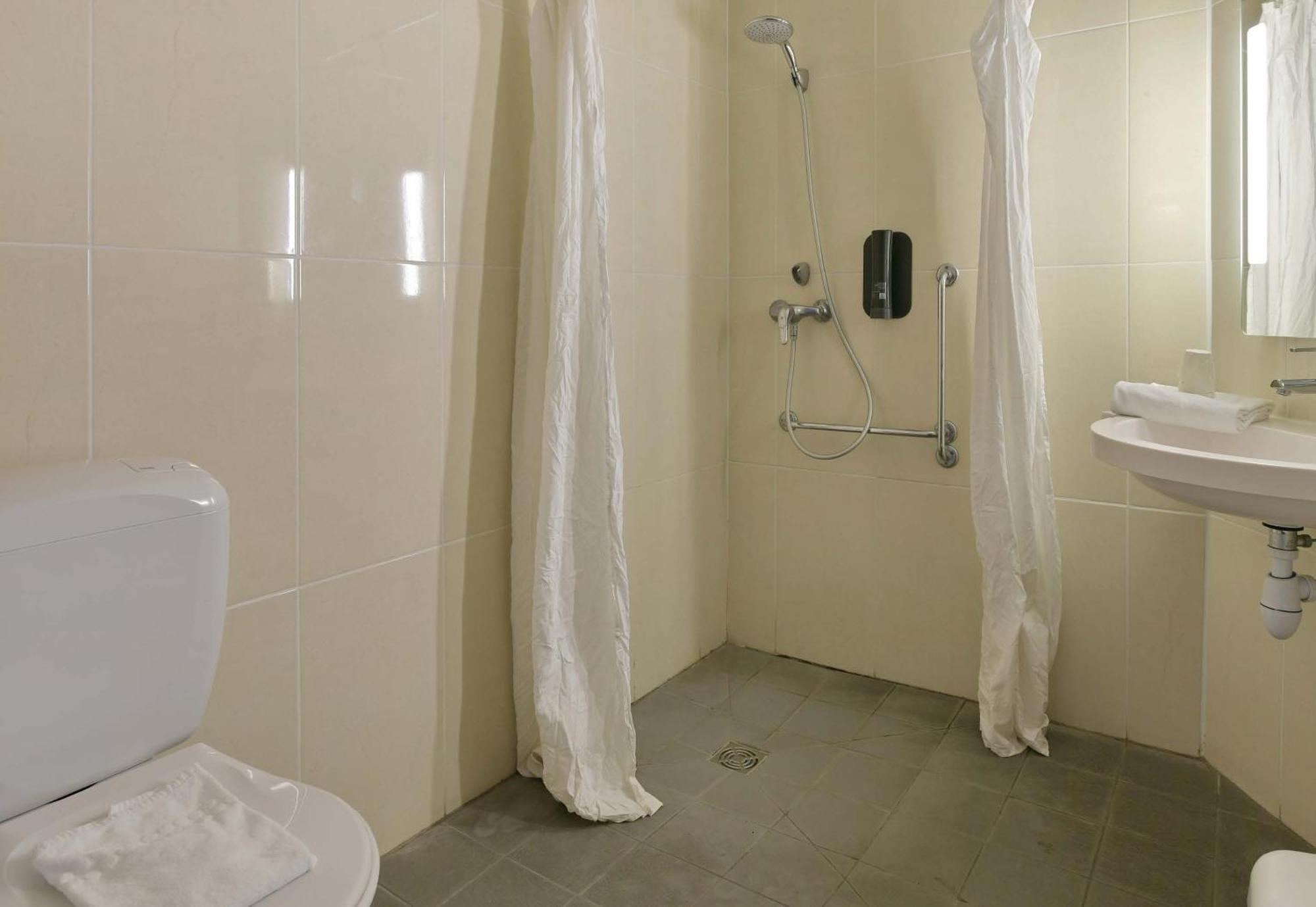 B&B Hotel Le Mans Nord 1 Saint-Saturnin  Eksteriør billede